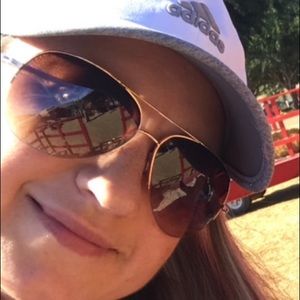 Meet your Posher, Natasha